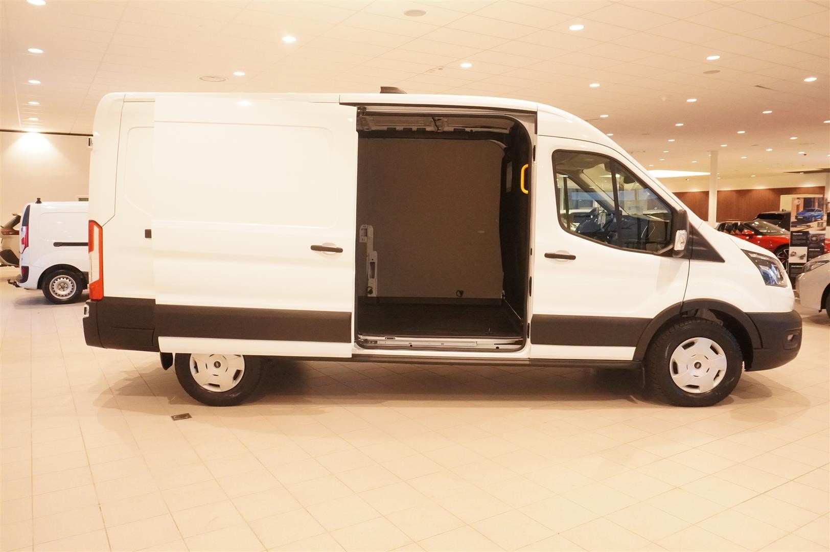 Skåp Trend 350 L3 2.0l Ecoblue 165 hk 8AT FWD_4