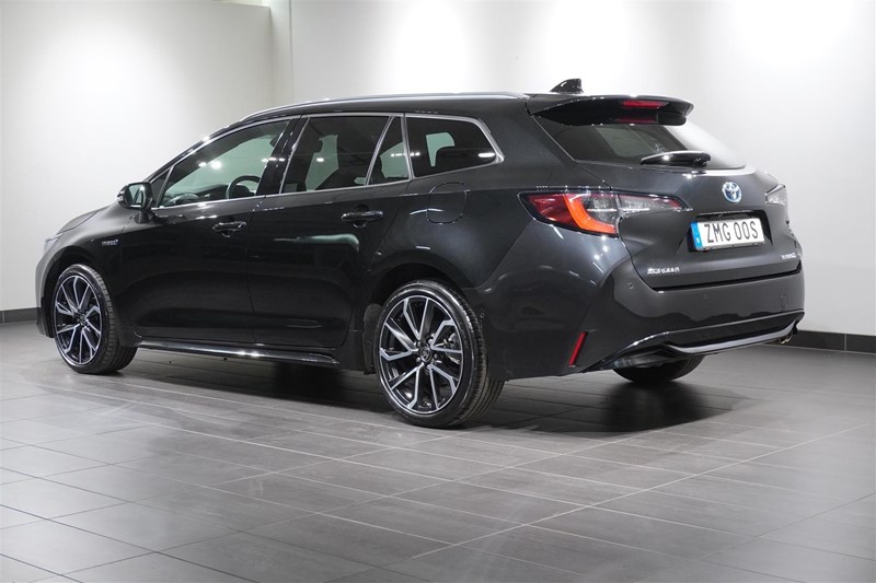 Touring Sport Hybrid E-Cvt 184hk Executive Kamera HUD_2