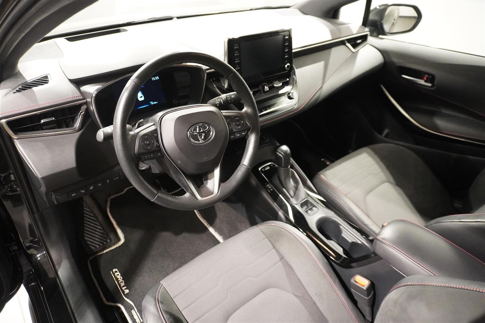 Touring Sport Hybrid E-Cvt 184hk Executive Kamera HUD_3