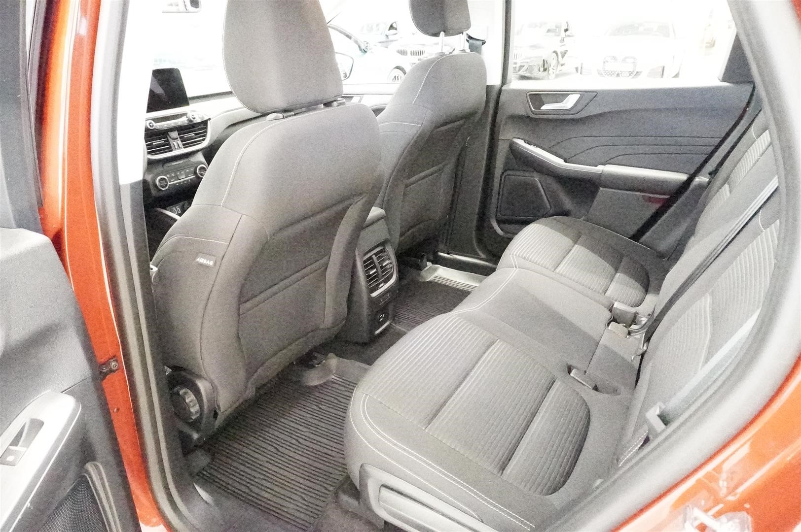 PHEV 225hk CVT Titanium Vinterpaket_4