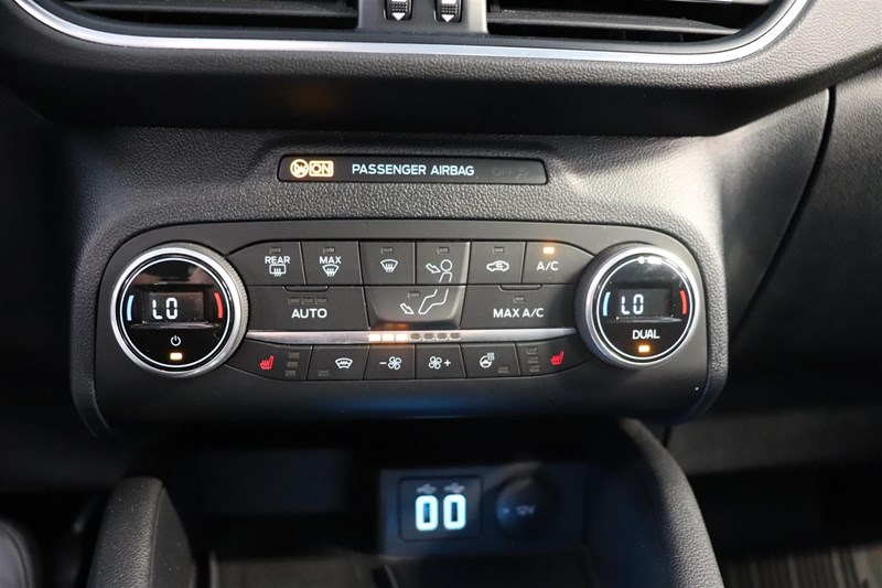 Ford Kuga Titanium Plug-In FWD 225hk CVT Vinterpaket_10